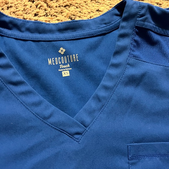 Scrub set - Picture 5 of 6